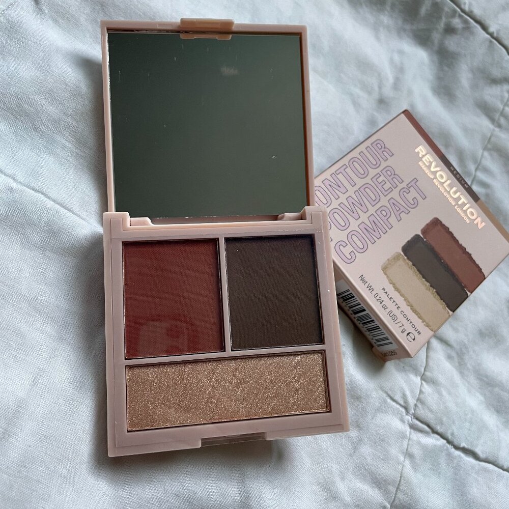 Revolution Contour Powder Compact - Picture 6 of 6